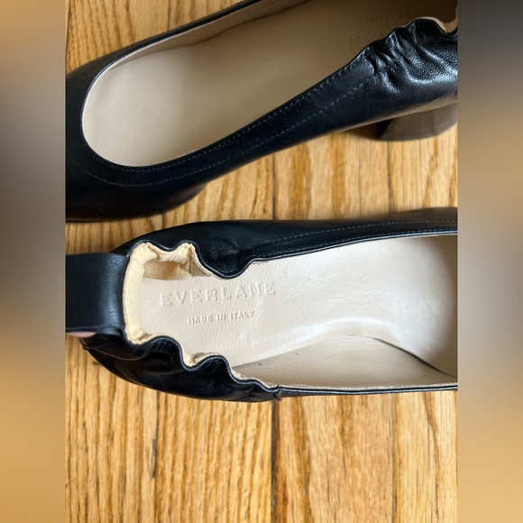 Like-New Everlane Italian Leather Day Heel - Picture 9 of 9